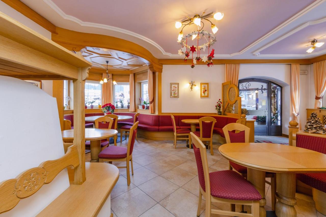 Hotel Ramon Кампітелло-ді-Фасса Екстер'єр фото