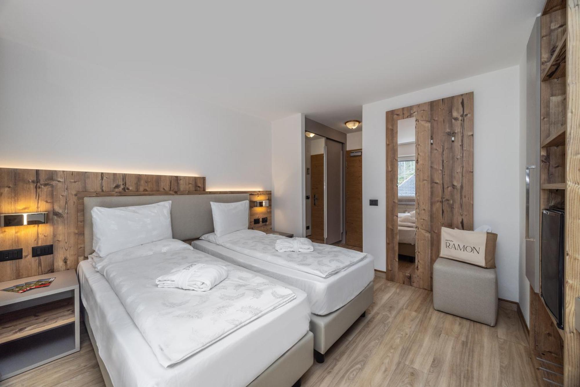 Hotel Ramon Кампітелло-ді-Фасса Екстер'єр фото